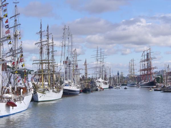 Tall Ships: Galway to tender for world-class race.
