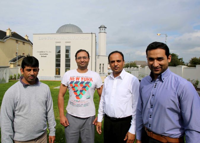 Fakhar-Ud_Din, Chaudry Zahid, Tanvir Ahmed and Dr. Mamoon Rashid outside Galway Mosque.