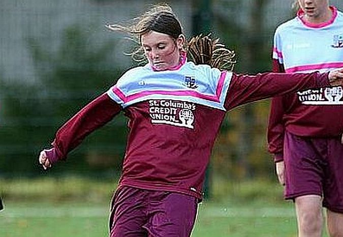 Mervue United's Leah Creane-Shaughnessy on the ball against Cregmore/Claregalway FC in the U14 Championship League tie in Mervue on Sunday. Photo: Joe O'Shaughnessy.