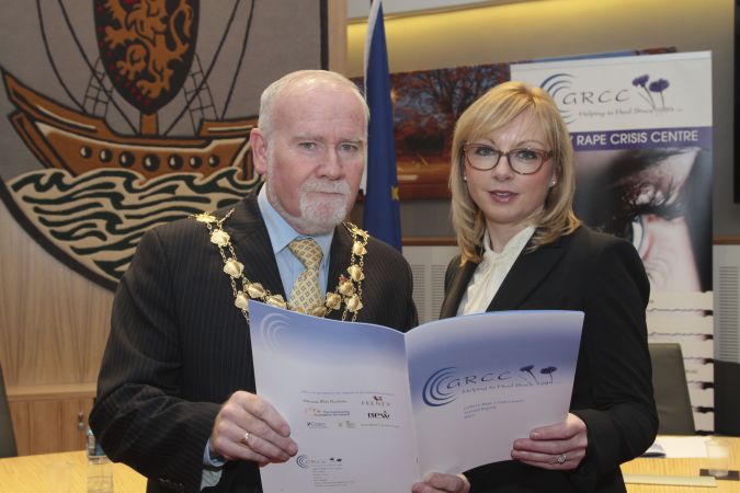 Mayor of Galway, Cllr Donal Lyons with Áine Feeney, Drector of the Galway Rape Crisis Centre, at the launch of the Galway Rape Crisis Centre 2013 Annual Report. Photo: Mike Shaughnessy.