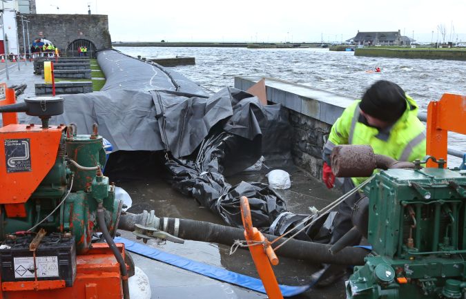 The new flood defences erected this week for trials during the high tide at the Spanish Arch. Photo: Joe O'Shaughnessy.