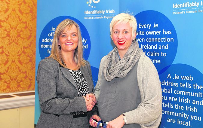 Tara Dalrymple (right) CEO and Co-Founder of Feels Right receives her IEDR Optimise Award from Angela Butler, Finance and Operations Manager, IEDR.