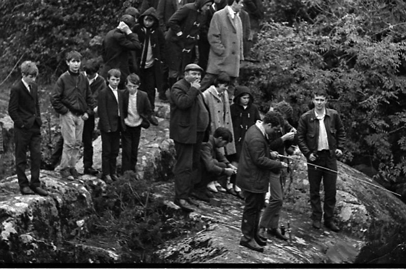 Some thirty people, including a number described as non-participants, were at Spiddal River (owned by Mr H S Buckley) in October 1969 for a Fish-in organised by the National Waters Restoration League.