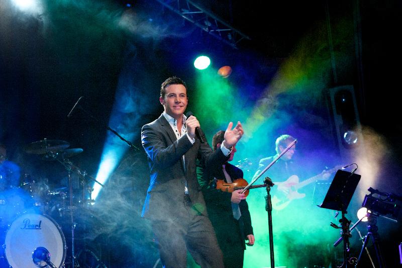 Ballygar Festival headline act Nathan Carter