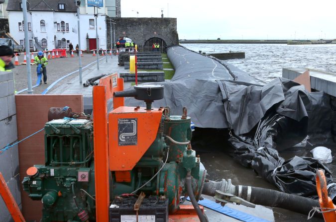 Galway City Council will be erecting the Aquadam flood defence barrier at Fishmarket next week in the face of a flooding alert.