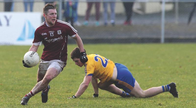 Galway's Danny Cummins getting away from Roscommon's David Murray during Sunday's Connacht FBD League final in Kiltoom.  Photo: Joe O'Shaughnessy.