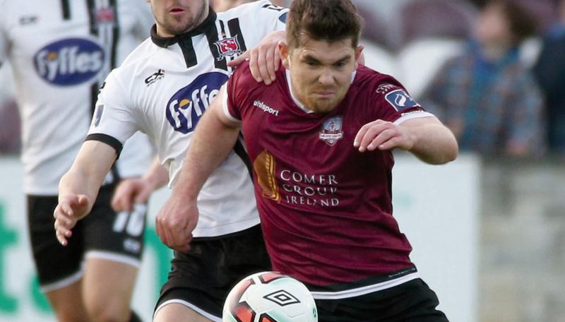 Galway United's Ronan Murray, seen here in action against Dundalk's Michael Duffy on Friday night, scored an extra-time equaliser for Galway United against Sligo Rovers in the EA Sports Cup on Monday. Photo: Joe O'Shaughnessy.