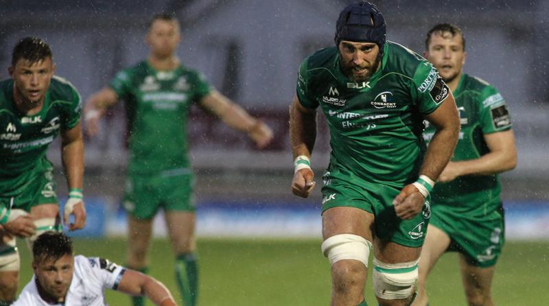 Connacht's John Muldoon chases this loose ball against Glasgow Warriors during Saturday night's PRO14 encounter at the Sportsground. Photo: Joe O'Shaughnessy.