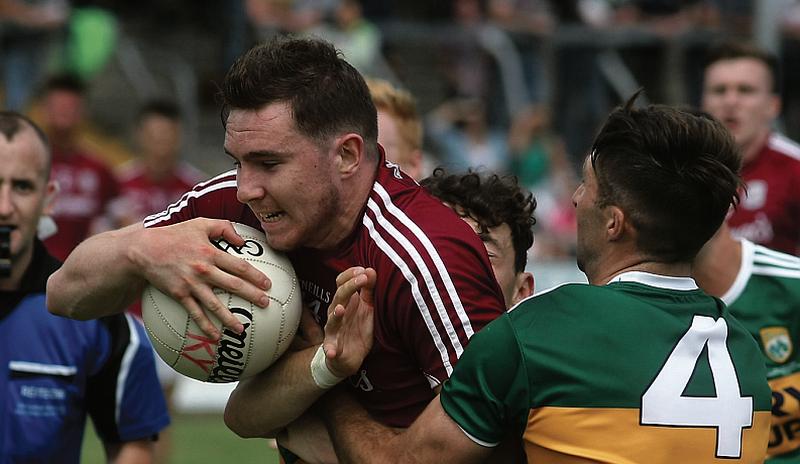 Galway’s Padraic Cunningham on the charge against Kerry’s Paudie Clifford and Paul O'Sullivan during the All-Ireland Junior football final at Cusack Park, Ennis on Saturday. Photos: Enda Noone.