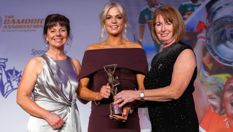 Deirdre Ashe, sponsors, and Kathleen Woods, President of the Camogie Association, present Galway's Sarah Dervan with her Liberty Insurance All-Stars award in the Citywest Hotel, Dublin on Saturday night.